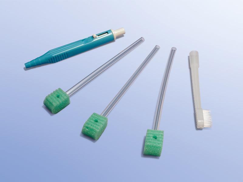 Mundpflegeset mit Handgriff, Zahnbürste, 3 Schwämmchen, steril, PZN 6404721, 4300466500 - Notemed Medizintechnik 