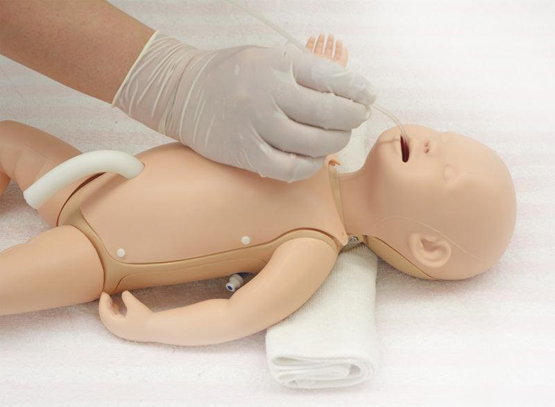 Erweiterte Neugeborenen Pflege- und Notfallpuppe „Plus II“, R16125 - Notemed Medizintechnik 