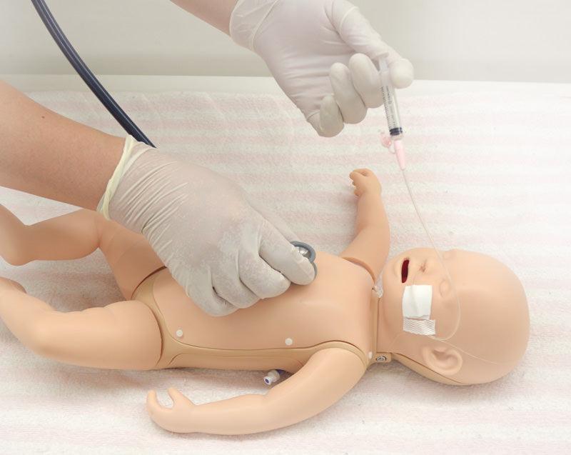 Erweiterte Neugeborenen Pflege- und Notfallpuppe „Plus II“, R16125 - Notemed Medizintechnik 