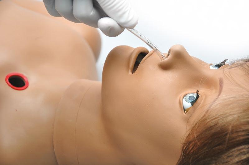 Clinical Chloe Krankenpflegepuppe, R17625 - Notemed Medizintechnik 